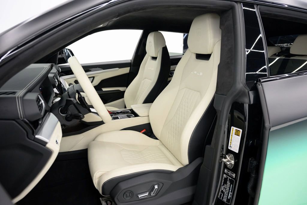 Used 2024 Lamborghini Urus S AWD/4WD image 39