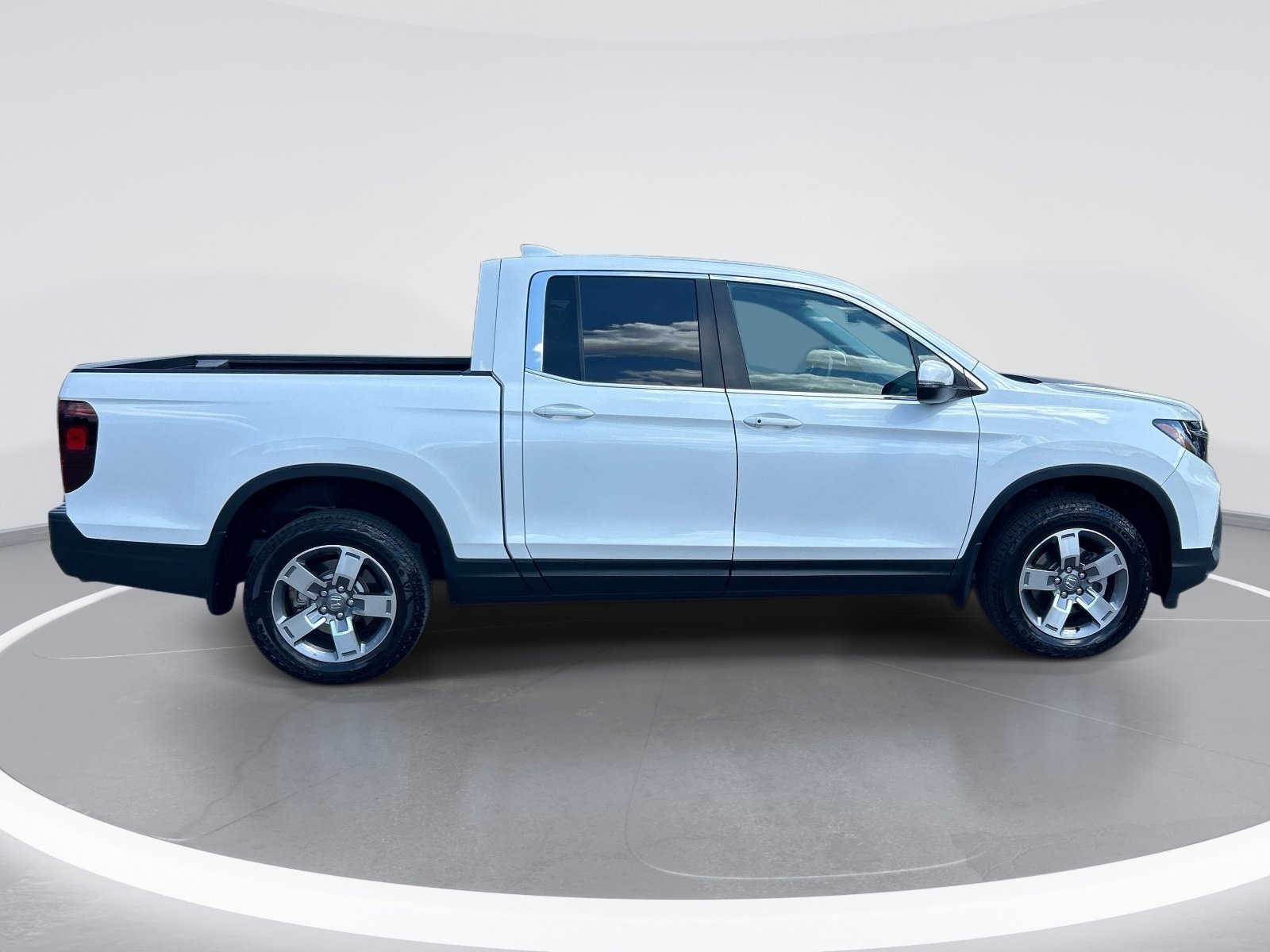 Used 2024 Honda Ridgeline RTL image 10