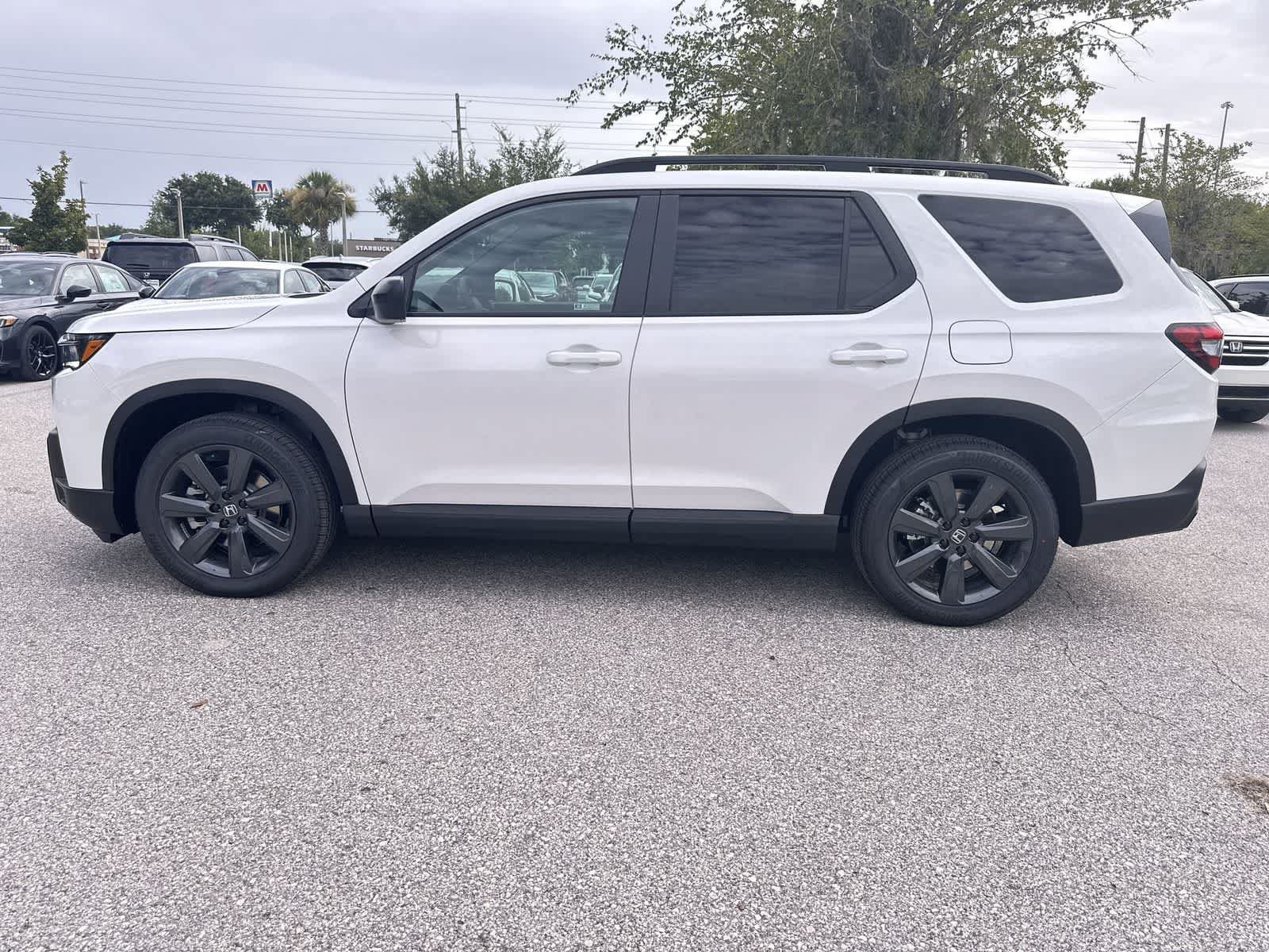 New 2026 Honda Pilot Sport image 3
