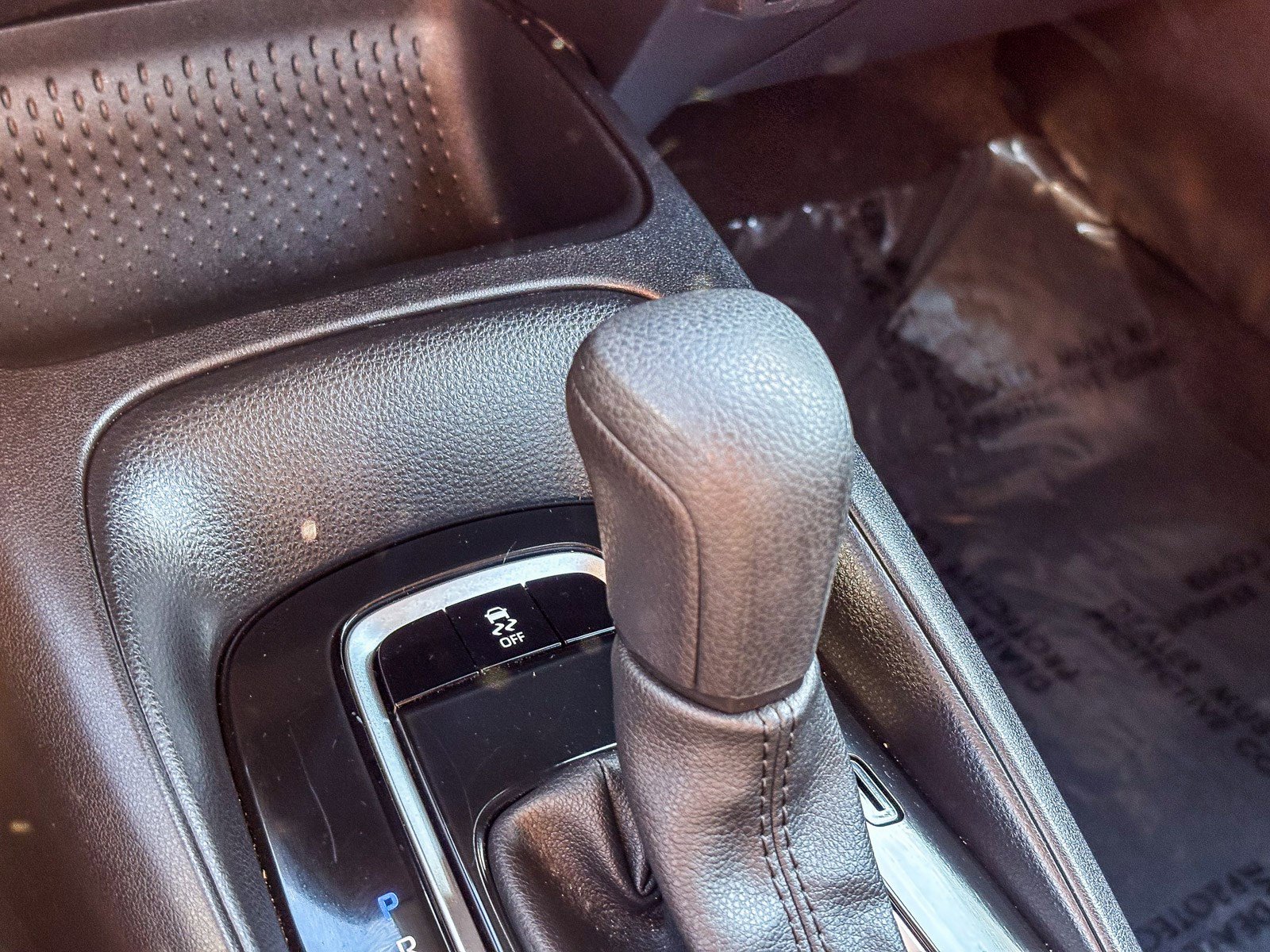 Certified 2025 Toyota Corolla LE FWD image 25