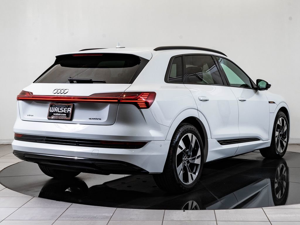 Used 2021 Audi e-tron Premium w/ Convenience Plus Package AWD/4WD image 10