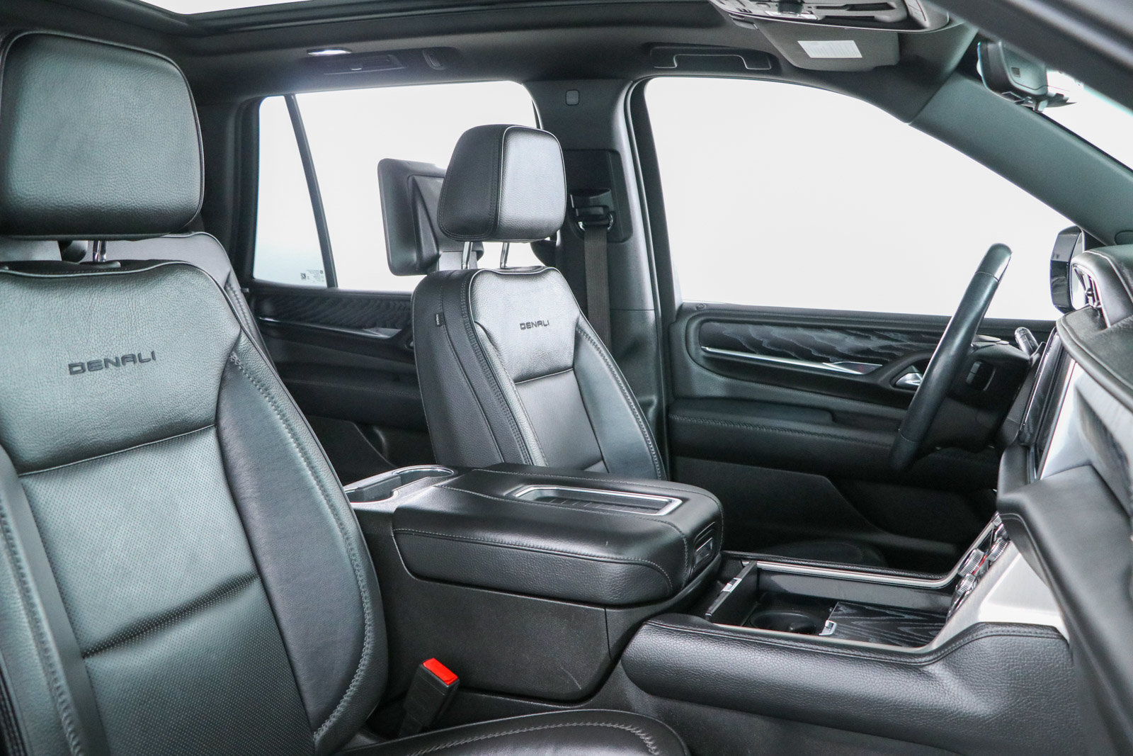 Used 2023 GMC Yukon Denali w/ Denali Reserve Package AWD/4WD image 32