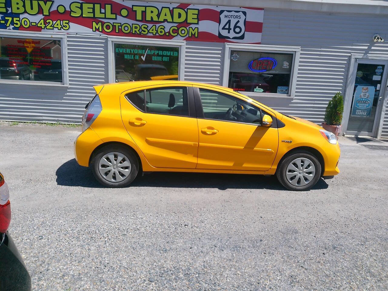 Used 2014 Toyota Prius C Two FWD image 11