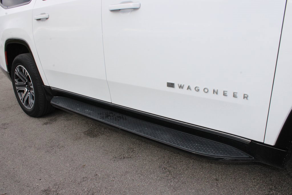 Used 2024 Jeep Wagoneer L Series II image 39