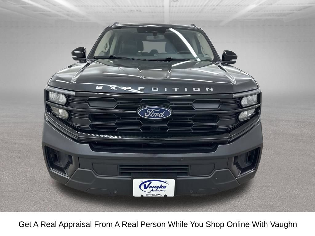 Used 2025 Ford Expedition Active AWD/4WD image 5