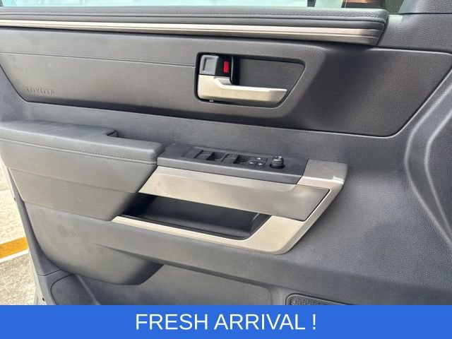 Used 2022 Toyota Tundra SR5 w/ SR5 Convenience Package image 9