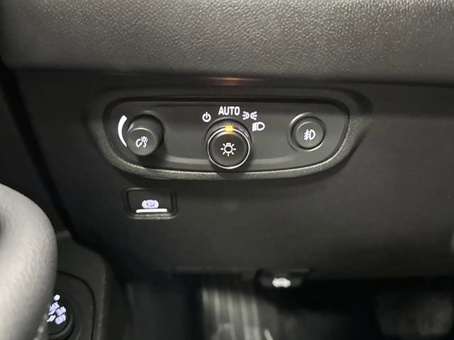 Used 2024 GMC Terrain SLT image 24