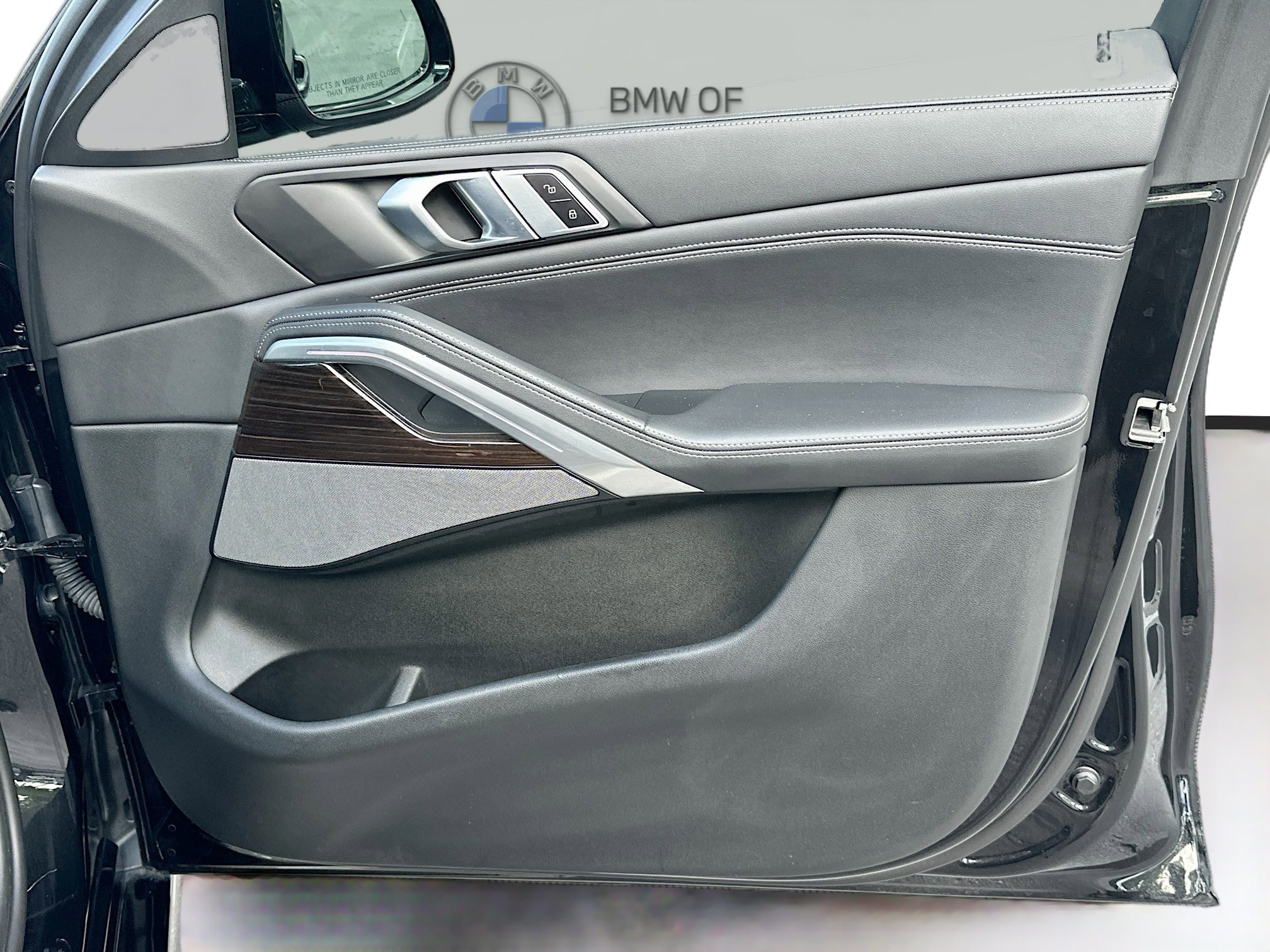 Used 2025 BMW X6 xDrive40i w/ Climate Comfort Package image 37