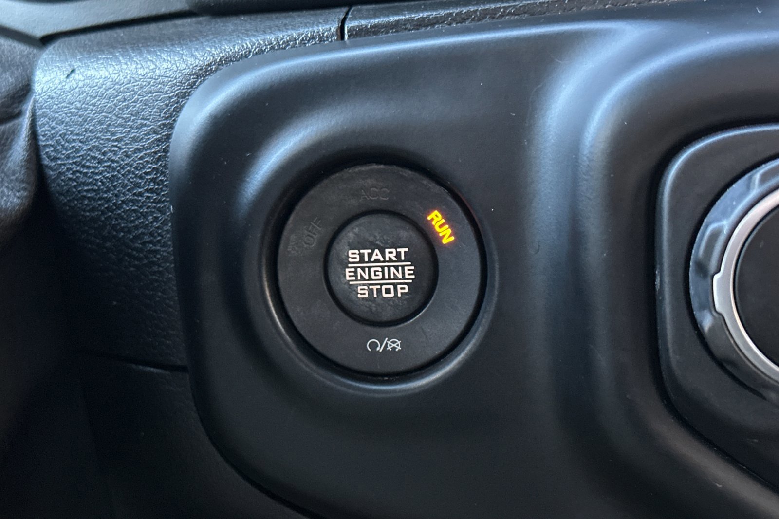 Used 2021 Jeep Wrangler Unlimited Sahara w/ Cold Weather Group image 34