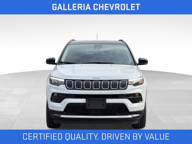 Used 2022 Jeep Compass Limited w/ Elite Group AWD/4WD image 3