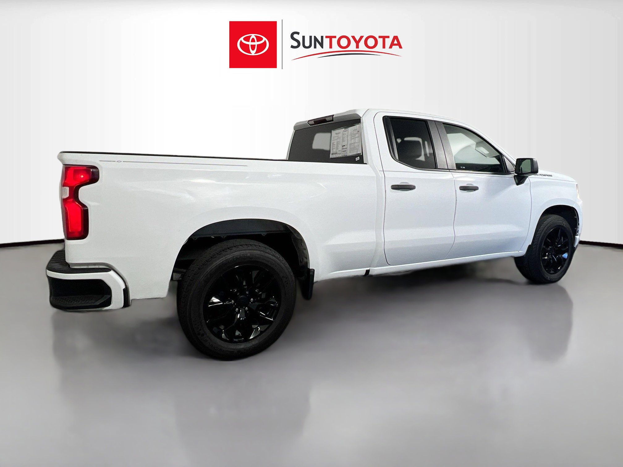 Used 2020 Chevrolet Silverado 1500 Custom w/ Custom Value Package RWD image 4
