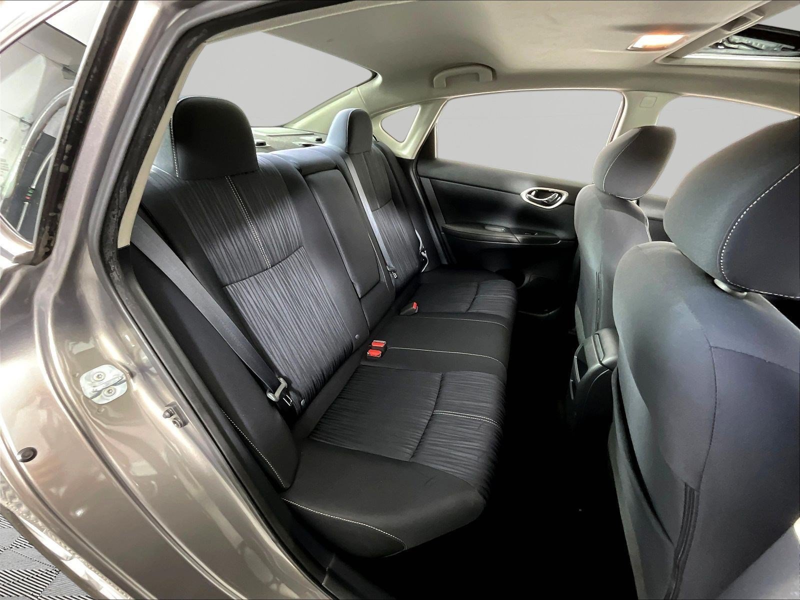 Used 2016 Nissan Sentra SV w/ Style Package FWD image 23