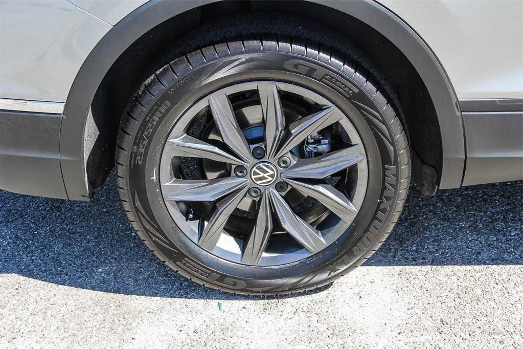 Used 2023 Volkswagen Tiguan SE image 10