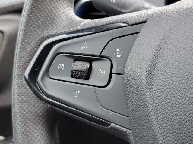 Used 2025 Chevrolet Trax LT FWD image 15