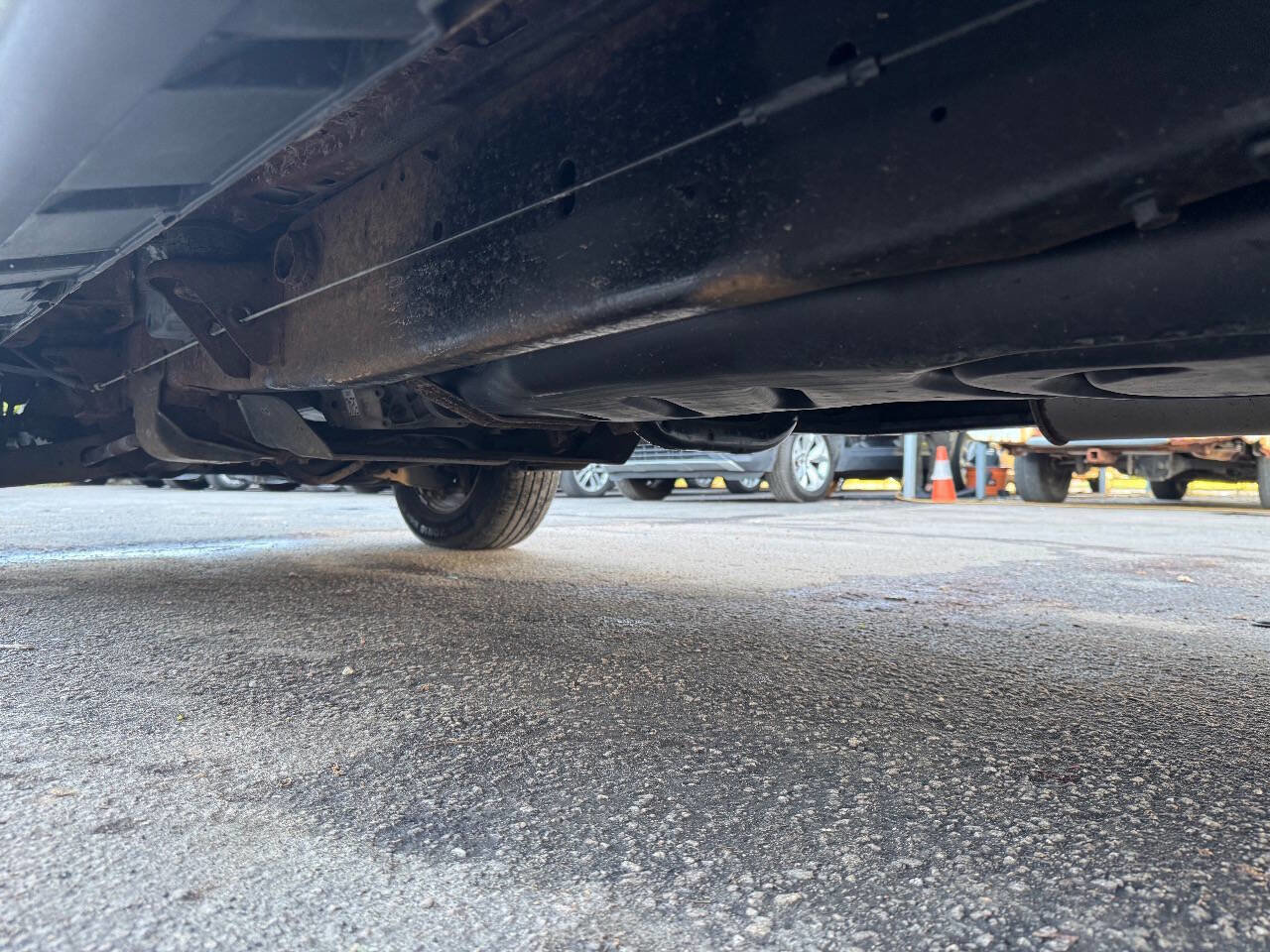 Used 2005 Ford Explorer Sport Trac XLT AWD/4WD image 19