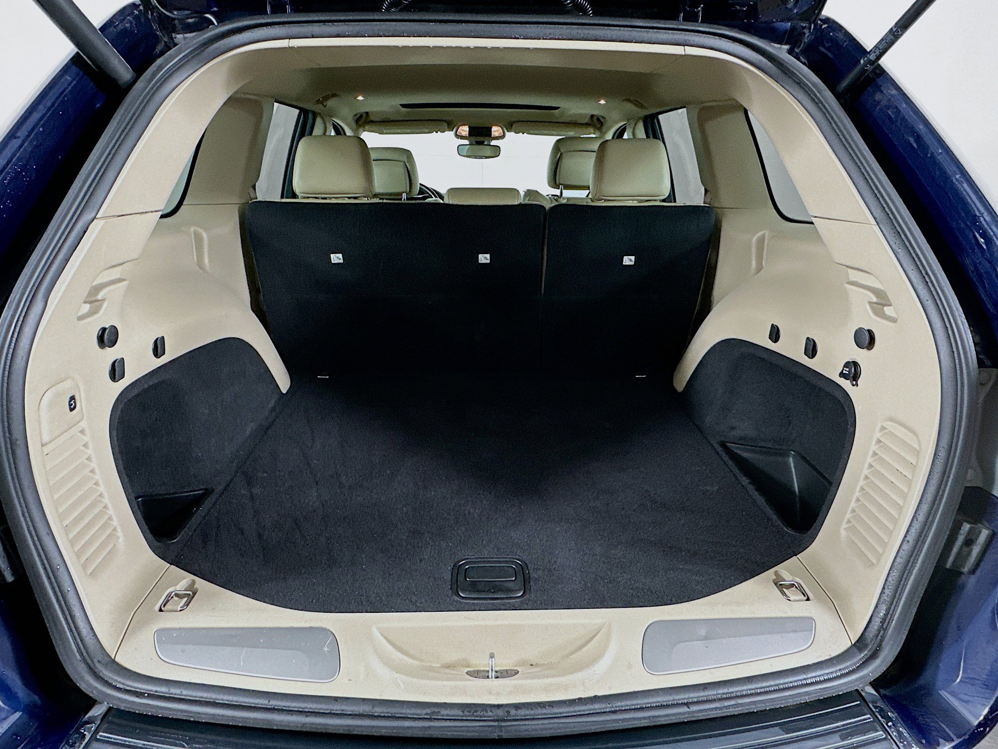 Used 2018 Jeep Grand Cherokee Limited image 29