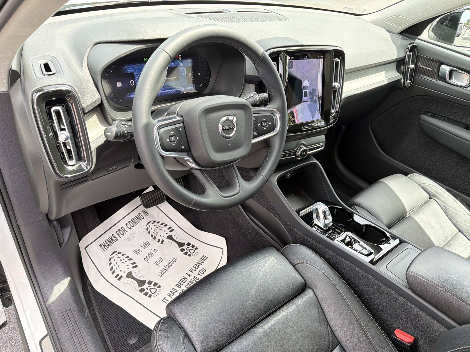 Certified 2023 Volvo XC40 B5 Ultimate AWD/4WD image 9