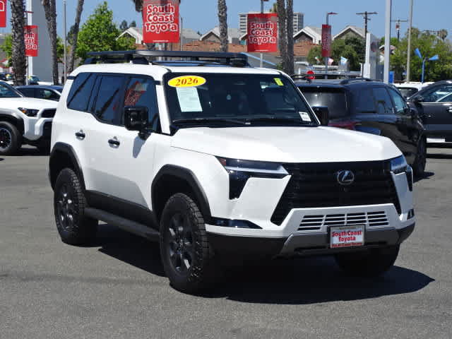 Used 2026 Lexus GX 550 AWD/4WD image 2