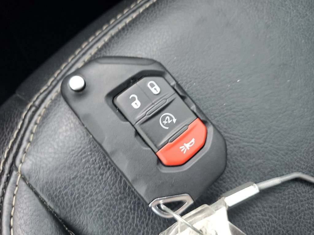 Used 2021 Jeep Wrangler Unlimited Sahara w/ Safety Group AWD/4WD image 27