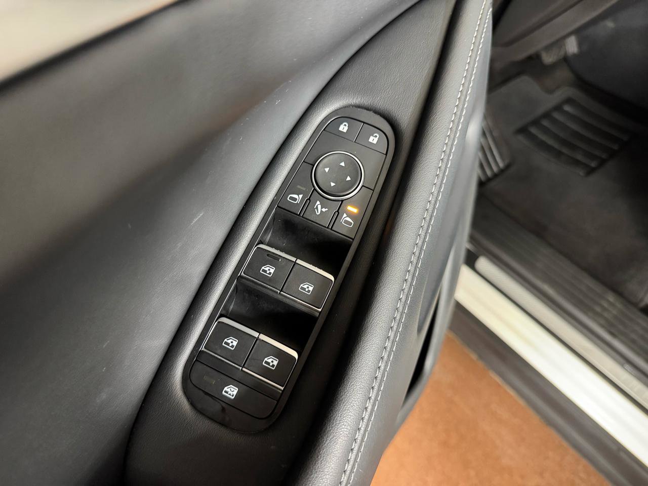 Used 2025 INFINITI QX60 Luxe AWD/4WD image 18