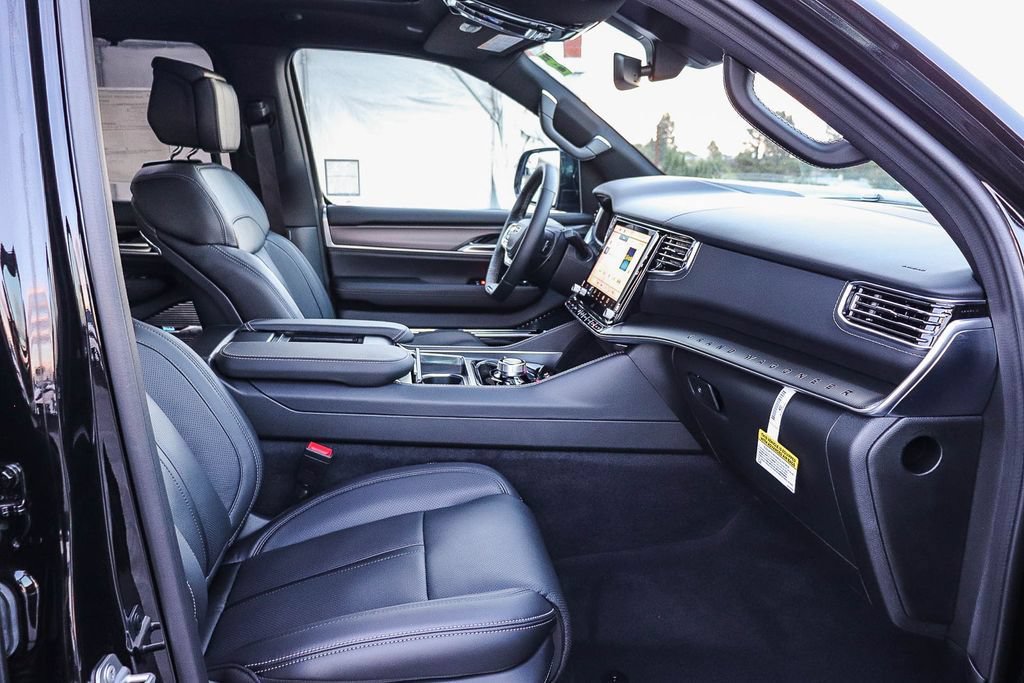 New 2026 Jeep Grand Wagoneer Summit AWD/4WD image 20