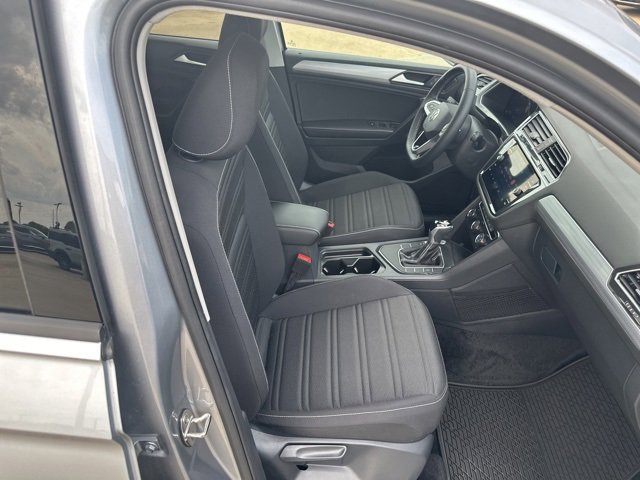 Used 2024 Volkswagen Tiguan S image 28
