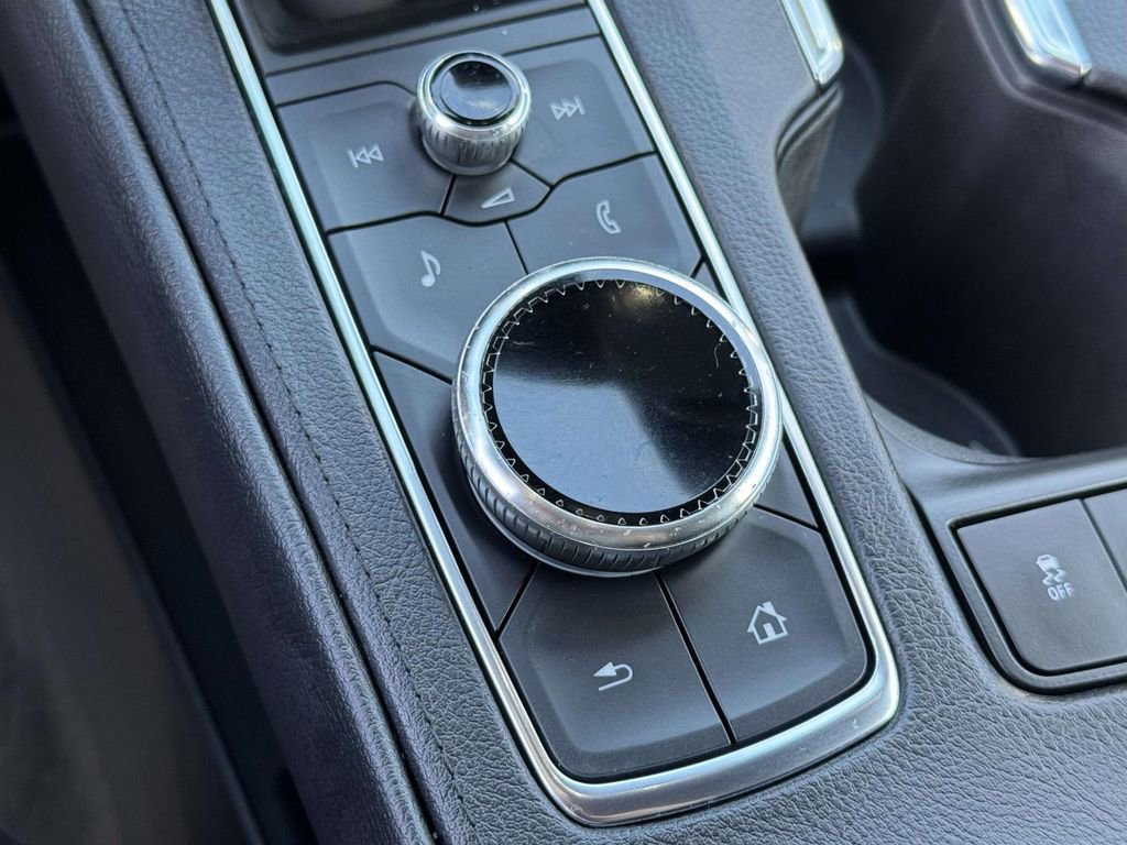 Used 2023 Cadillac XT4 Premium Luxury w/ Cold Weather Package AWD/4WD image 28