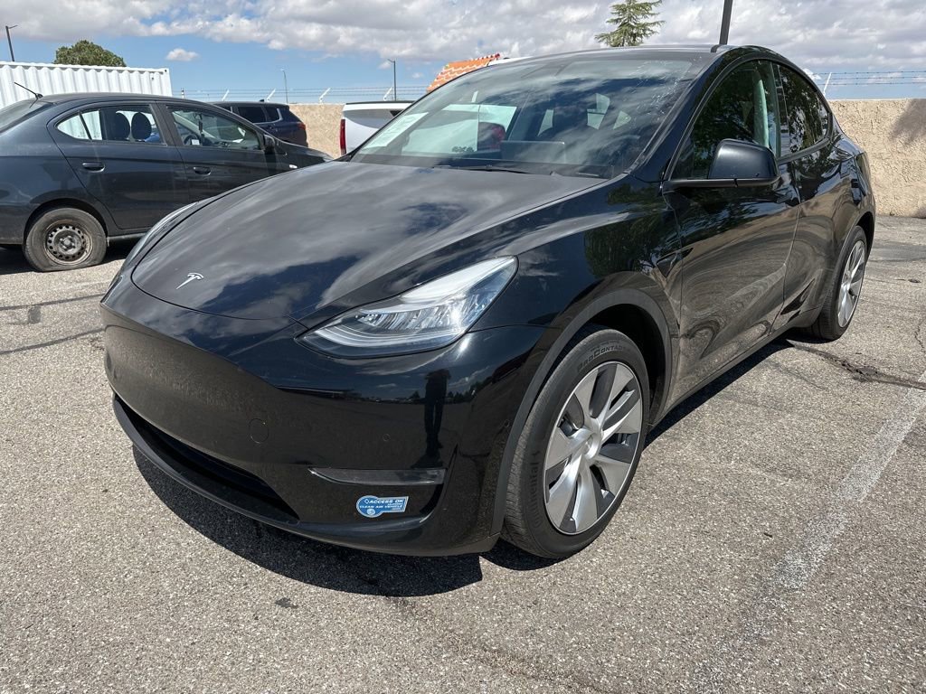 Used 2021 Tesla Model Y Long Range image 2