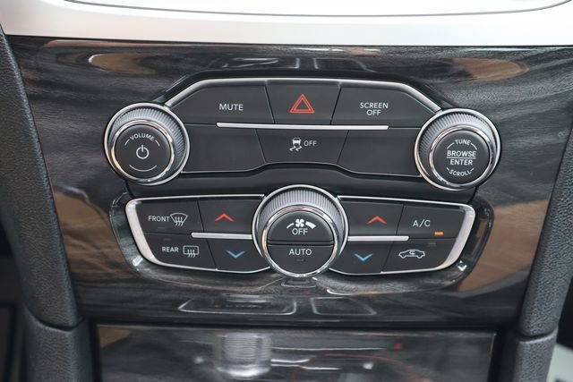 Used 2022 Chrysler 300 Touring w/ Sport Appearance Package RWD image 14