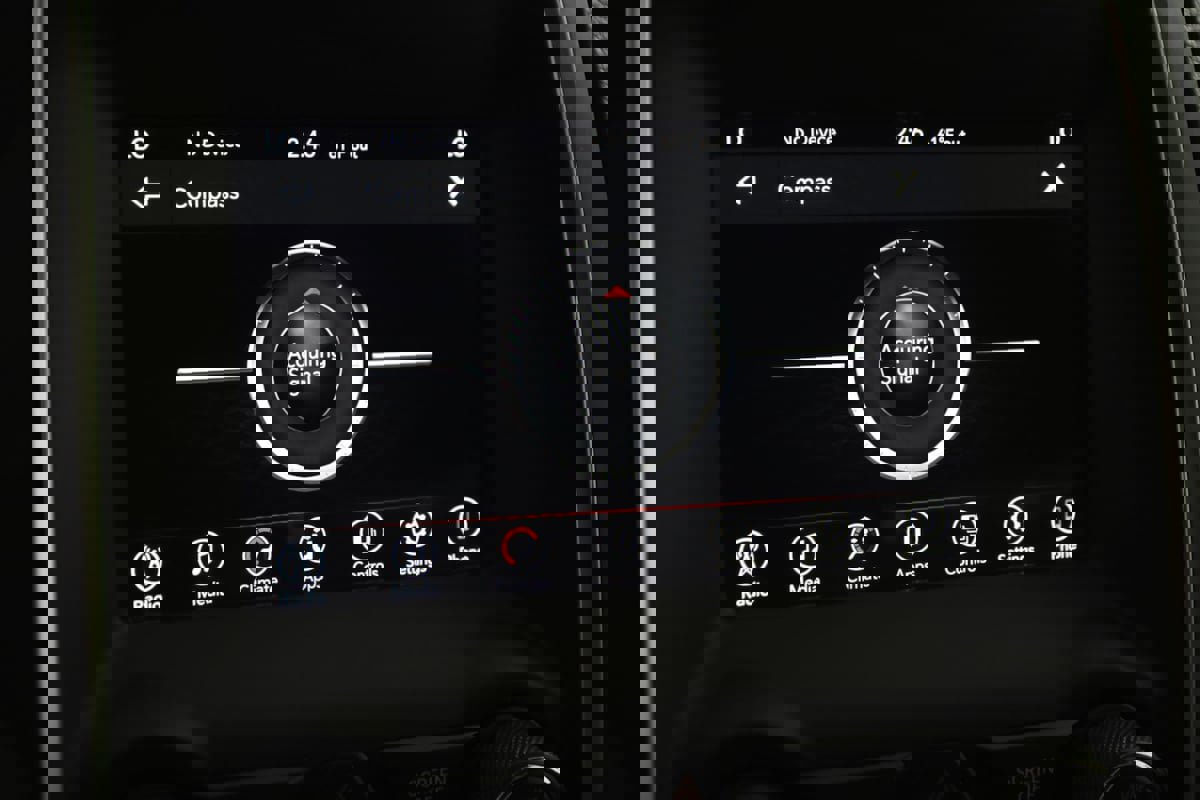 Used 2019 Dodge Durango SXT image 8