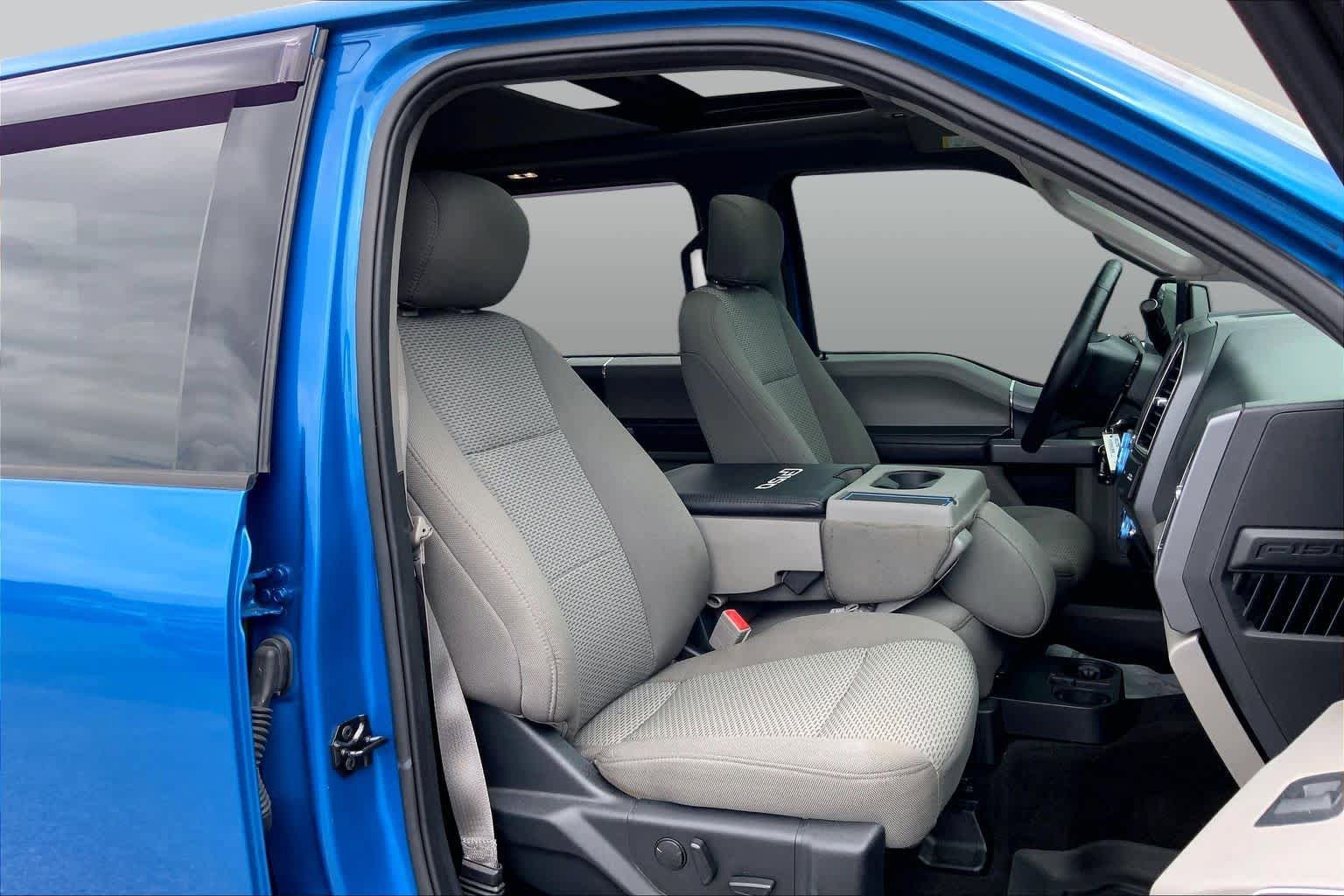 Used 2019 Ford F150 XLT w/ Equipment Group 302A Luxury AWD/4WD image 9