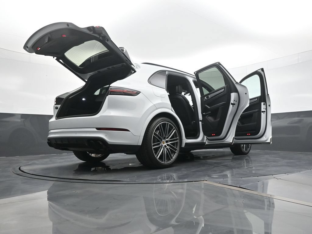 Certified 2021 Porsche Cayenne Turbo AWD/4WD image 27