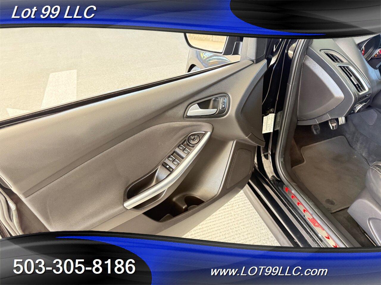 Used 2016 Ford Focus ST w/ Equipment Group 401A FWD image 36