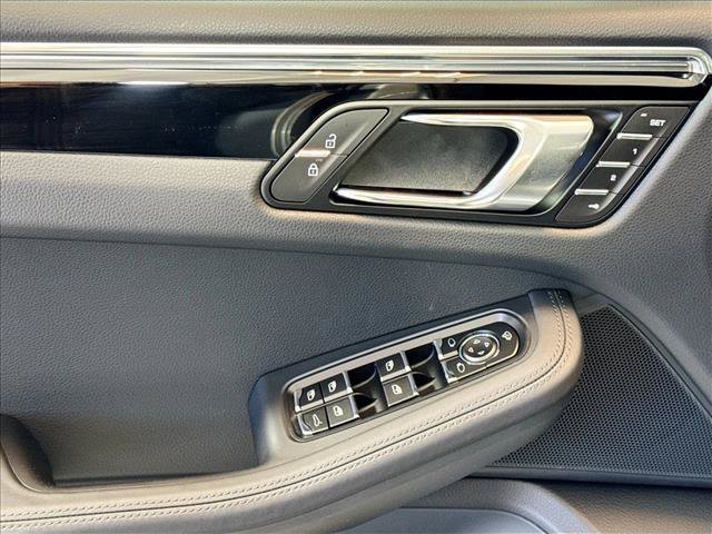 Certified 2026 Porsche Macan Turbo AWD/4WD image 11