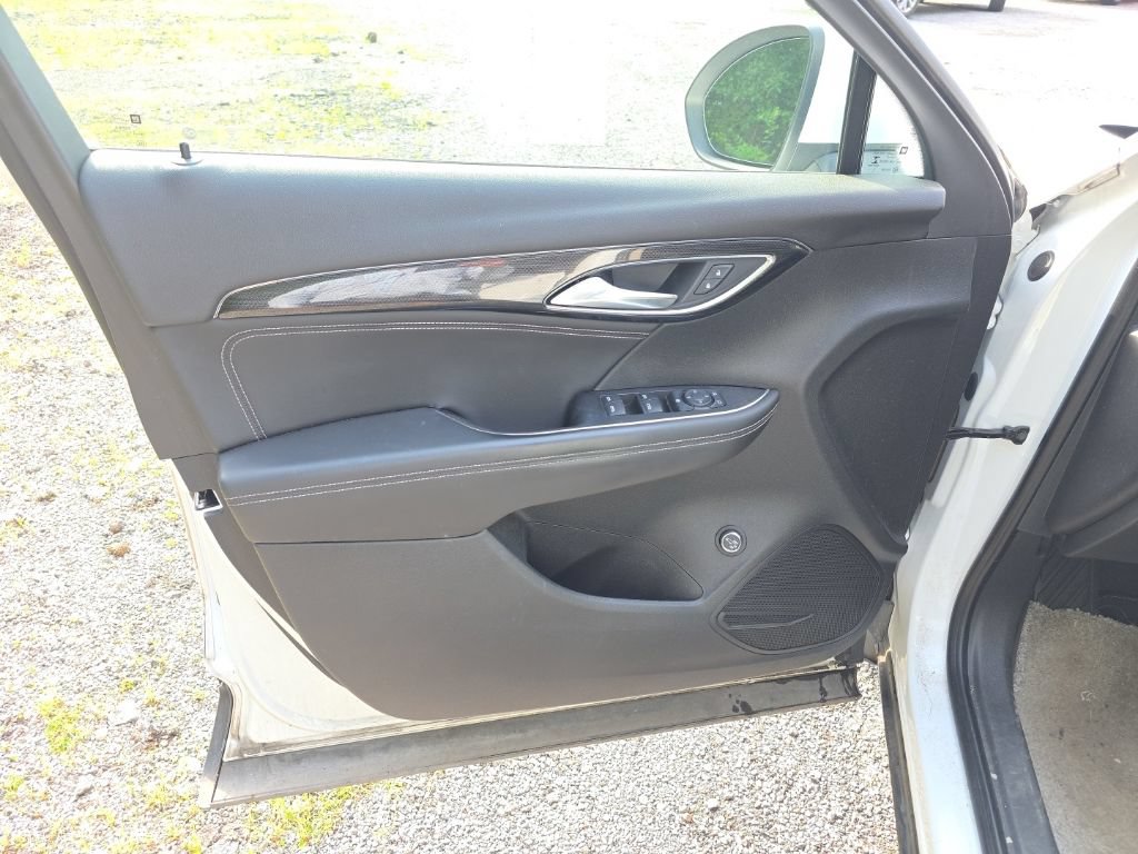 Used 2022 Buick Envision Preferred FWD image 13