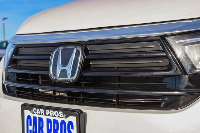 Certified 2024 Honda Odyssey Touring image 13