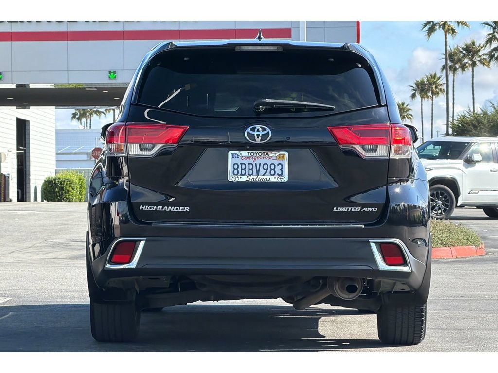 Used 2018 Toyota Highlander Limited Platinum AWD/4WD image 5
