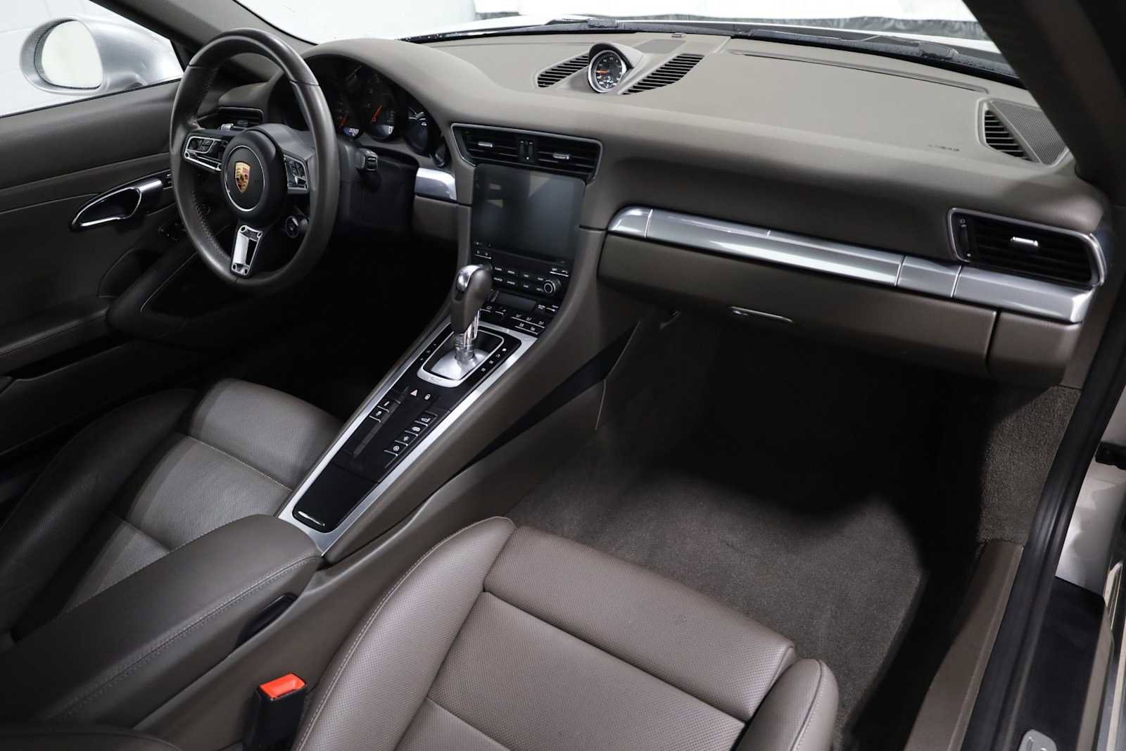 Certified 2018 Porsche 911 Carrera 4S image 6