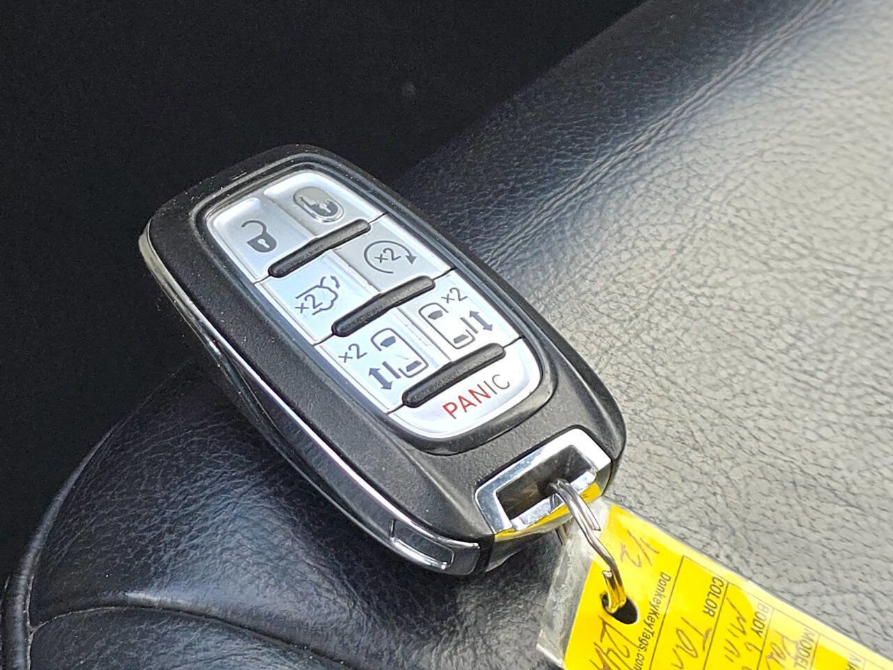 Used 2018 Chrysler Pacifica Touring-L Plus image 29