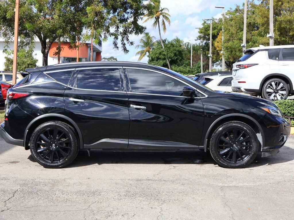Used 2024 Nissan Murano SV w/ SV Midnight Edition Package image 16