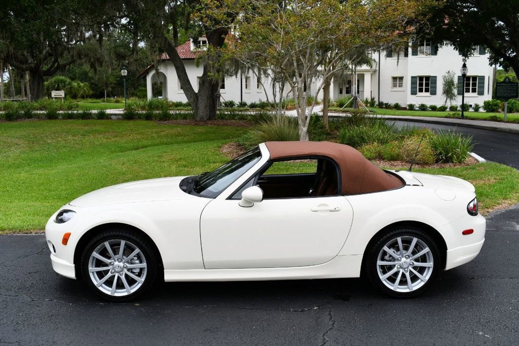 Used 2007 MAZDA MX-5 Miata Grand Touring w/ Premium Pkg image 27