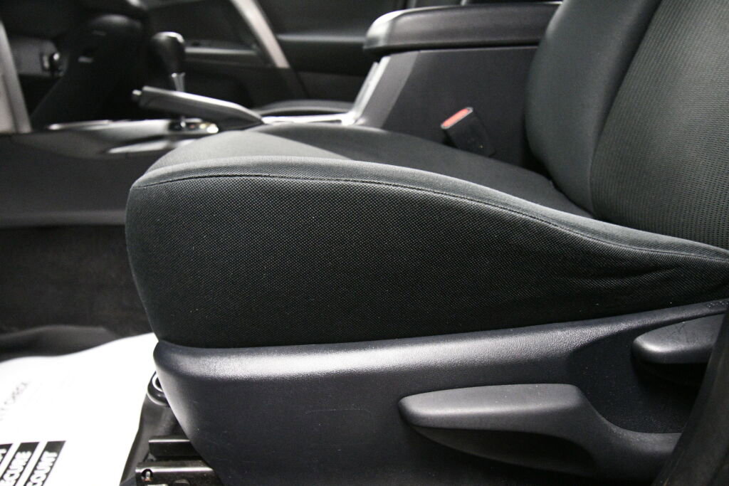 Used 2017 Toyota RAV4 LE w/ All Weather Liner Package FWD image 10