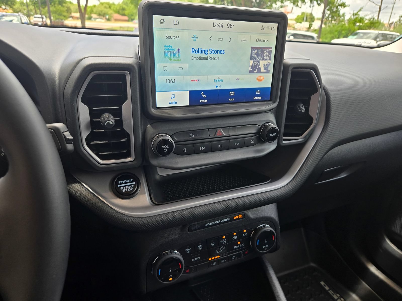 Used 2024 Ford Bronco Sport Outer Banks w/ Tech Package AWD/4WD image 15