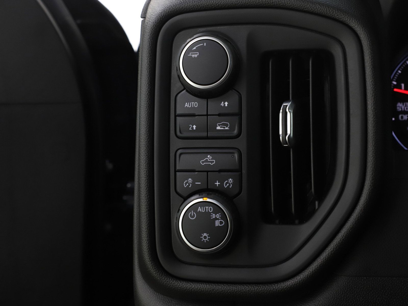 Used 2021 Chevrolet Silverado 1500 Custom image 24