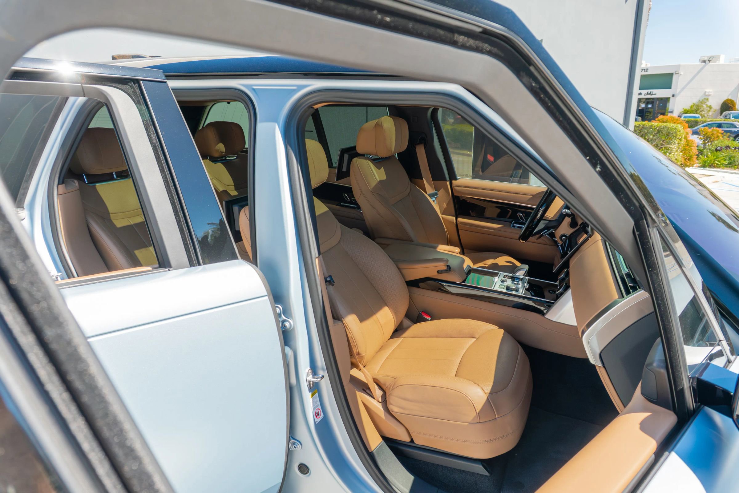 Used 2023 Land Rover Range Rover Autobiography image 56