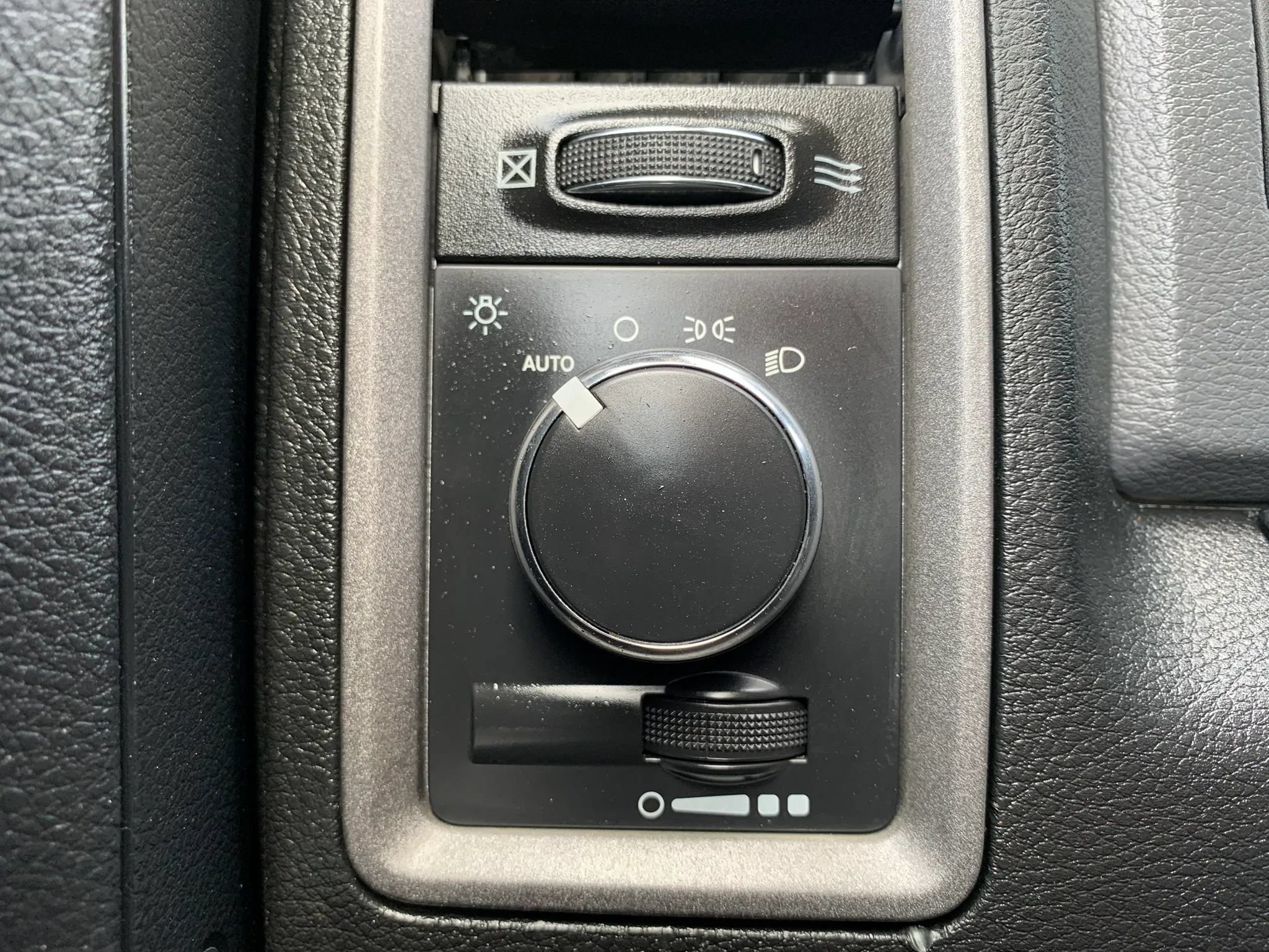 Used 2015 RAM 3500 Tradesman AWD/4WD image 19