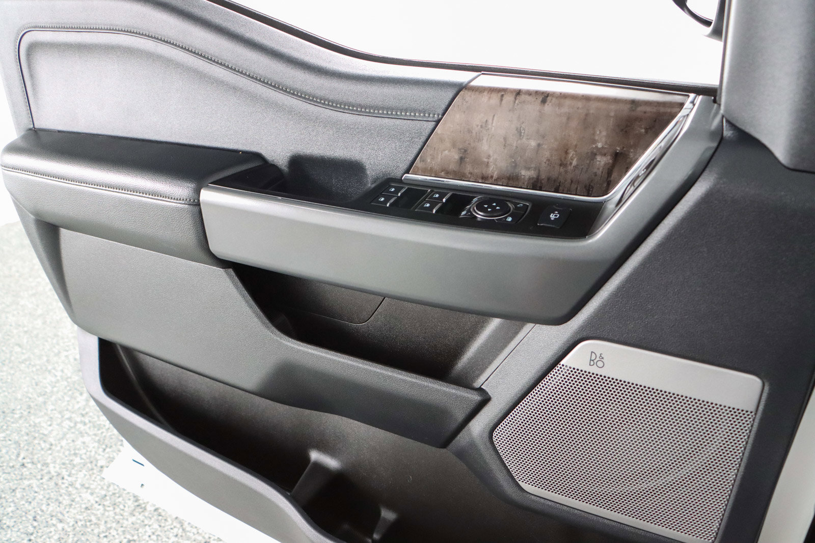 Used 2024 Ford F250 Lariat w/ Lariat Ultimate Package image 24