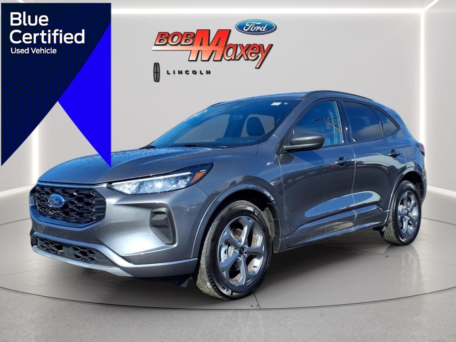 Used 2024 Ford Escape ST-Line w/ Tech Pack #1 AWD/4WD image 1