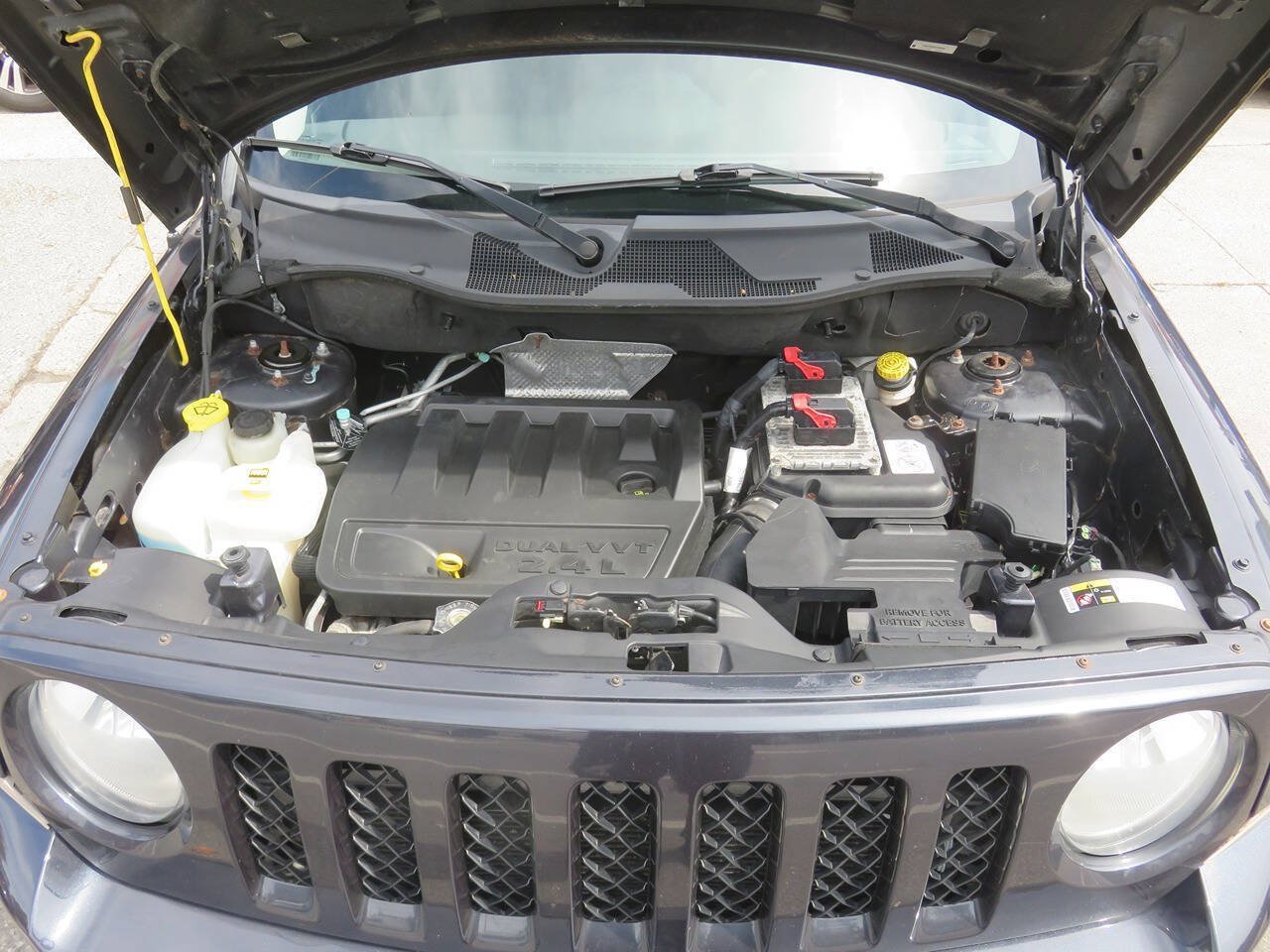 Used 2014 Jeep Patriot Latitude AWD/4WD image 37