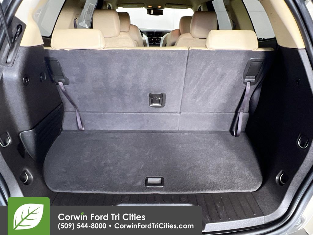 Used 2011 Chevrolet Traverse LTZ image 15